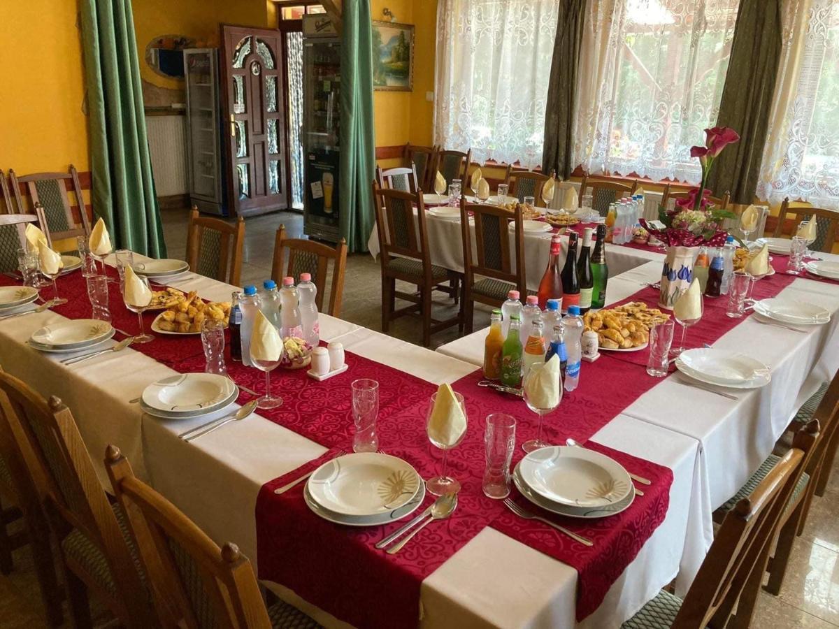 Villa Negra Motel Berzence Extérieur photo