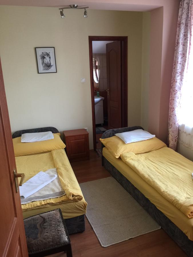 Villa Negra Motel Berzence Extérieur photo