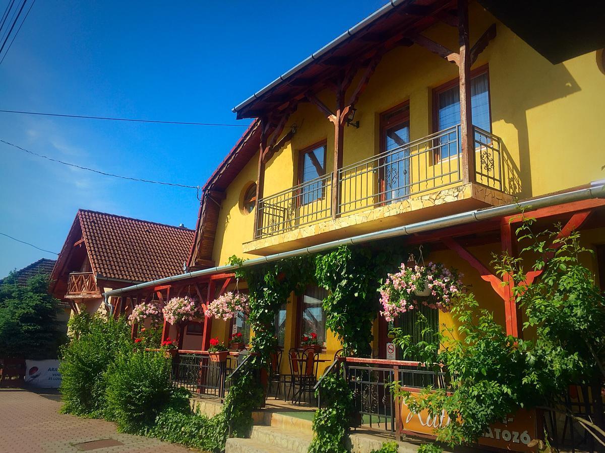 Villa Negra Motel Berzence Extérieur photo